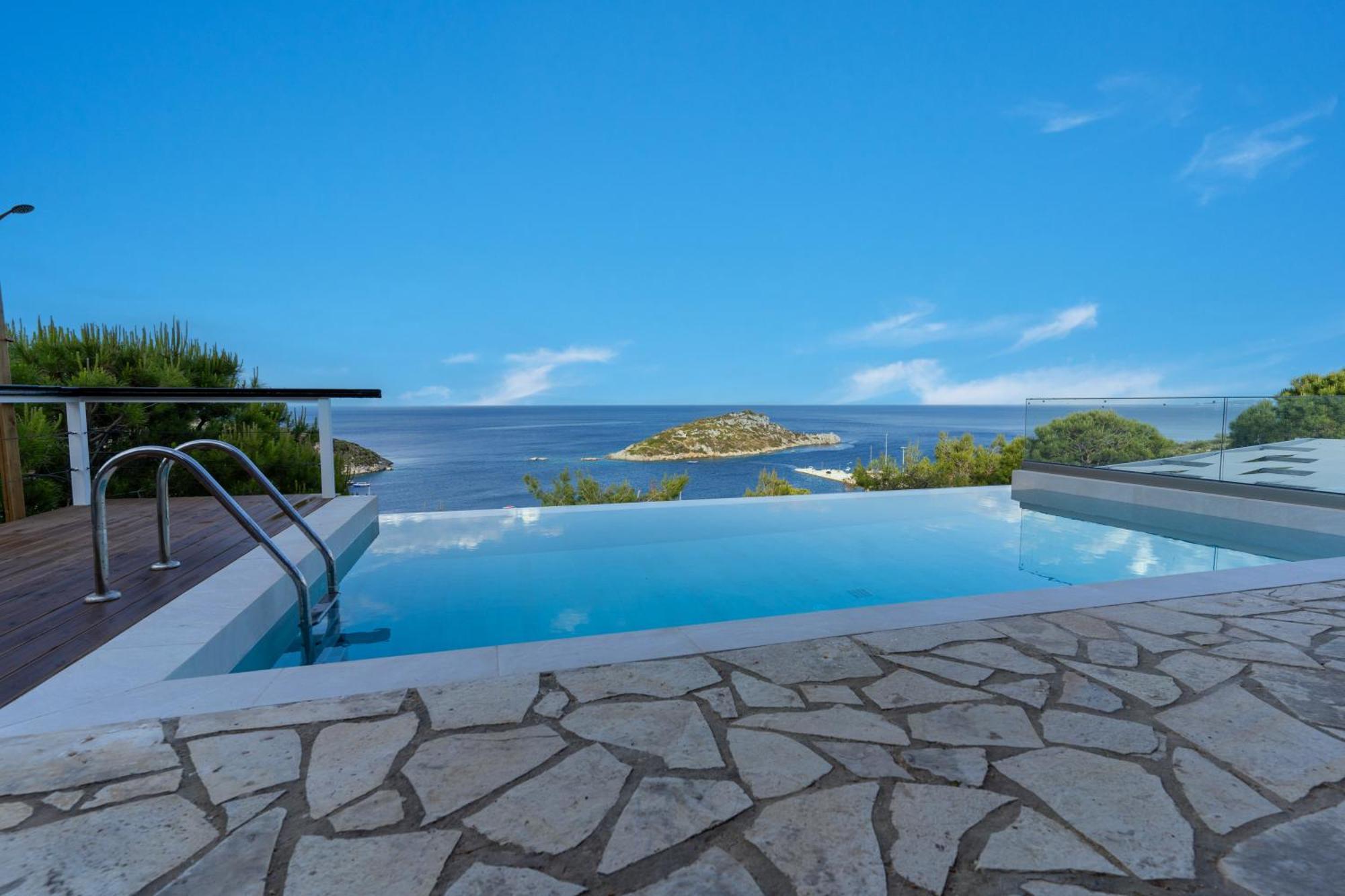 Coastal Paradise Found - Komis' Private Pool Retreat Ajos Nikolaos Zewnętrze zdjęcie